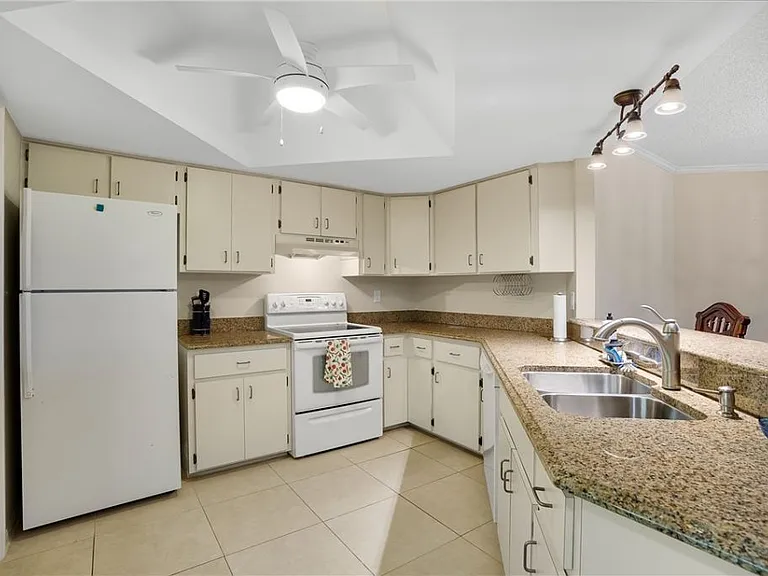 1815 Mooringline Dr #1D — Photo 29