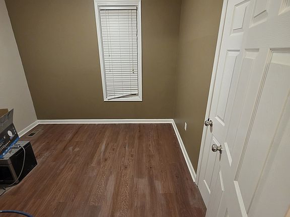 4th image of 124 Hill Rd