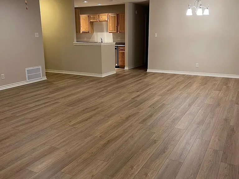 2915 Bushnell Dr — Photo 5