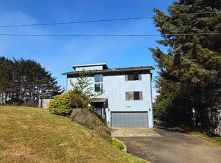 6215 NE Oar Dr, Lincoln City, OR 97367