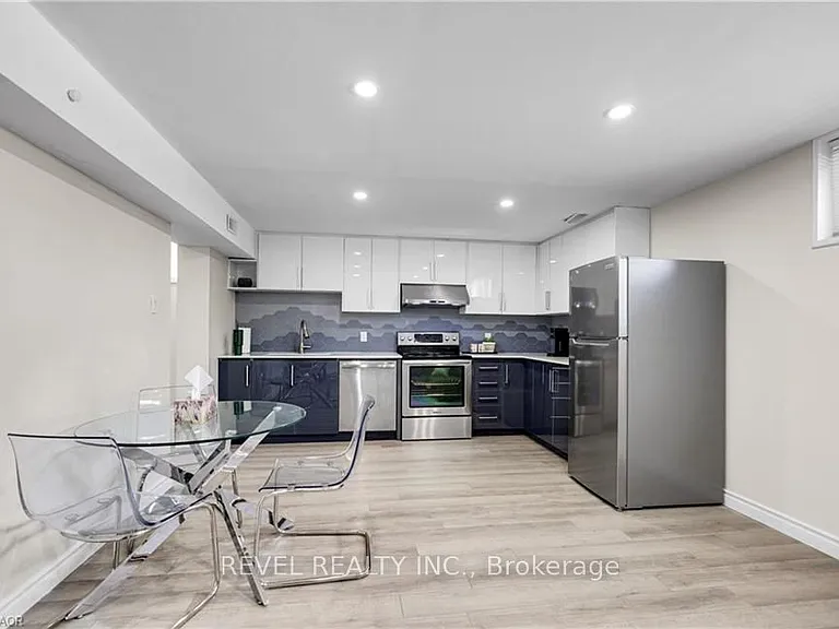 38 Birgitta Cres #LOWER — Photo 4
