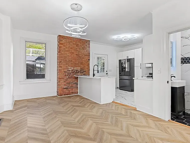 Living/Dining area