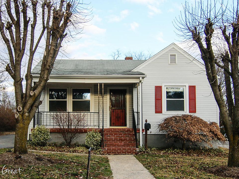 1st image of 2715 Fairfield Dr NE