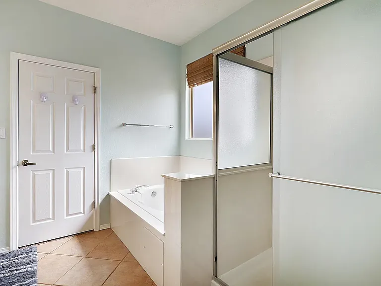 6616 Freemont Hills Loop NE — Photo 12