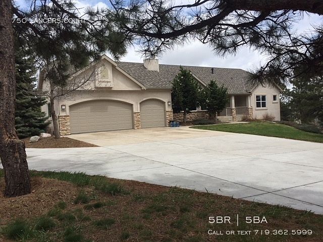 1st image of 750 Lancers Ct W