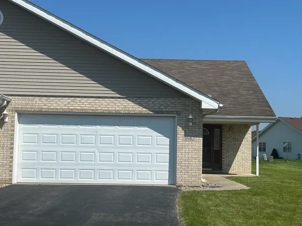 1642 Flag Ct, Crown Point, IN 46307