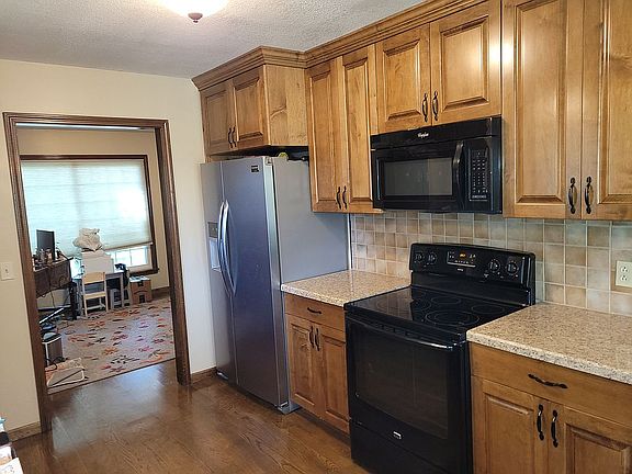 kitchen.  other side