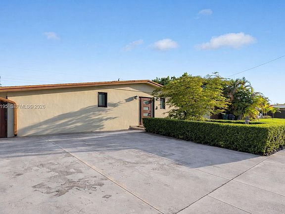 3rd image of 8840 SW 50th Ter