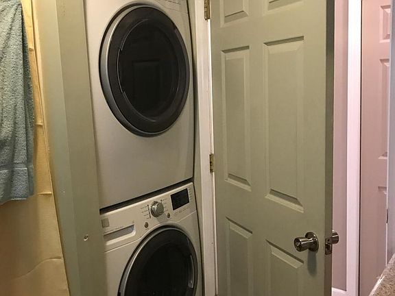 4th image of 329 Southside Dr