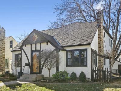 1132 Iowa Ave W, Saint Paul, MN, 55108