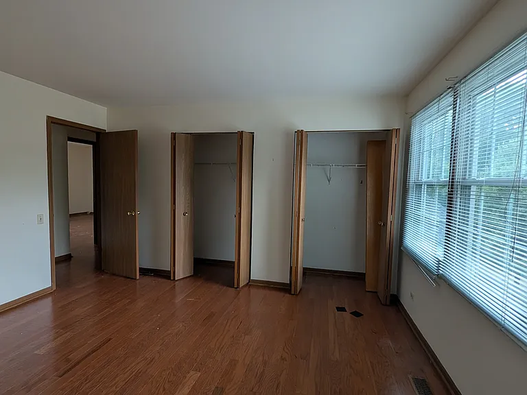 410 Orleans Ave — Photo 24