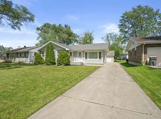 1429 Selleck St, Crete, IL 60417