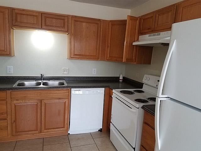 1st image of 4703-B W Illinois Ave