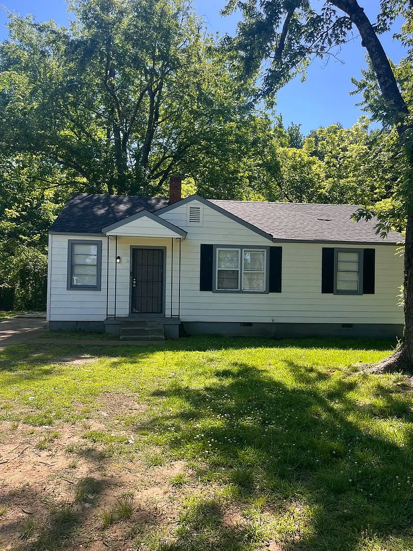 Great Property in quite Neighborhood — Photo 1