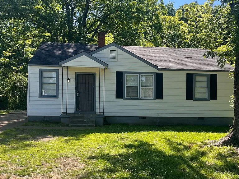 3450 Ardmore St — Photo 1