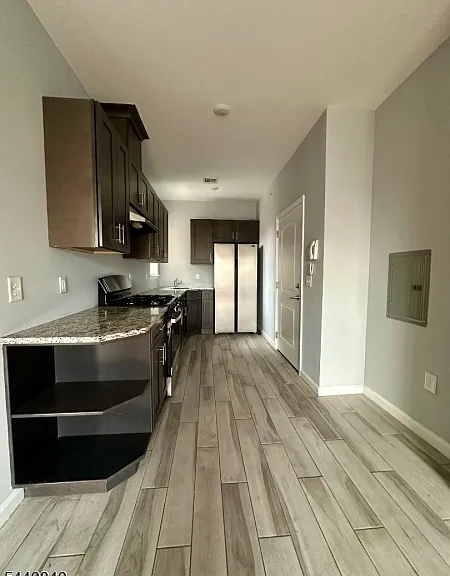 201-205 Marshall St #6 — Photo 11