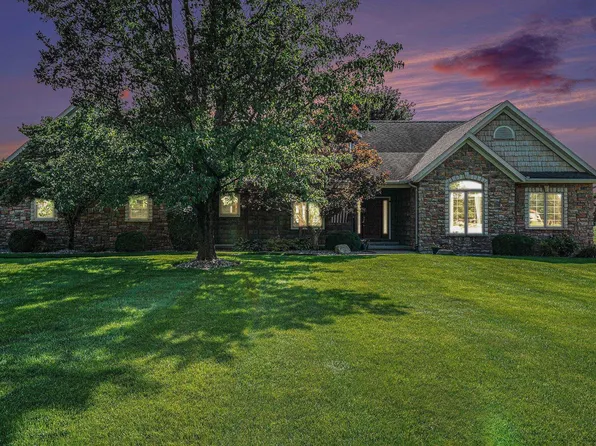 11334 Fishers Pond, Middlebury, IN 46540