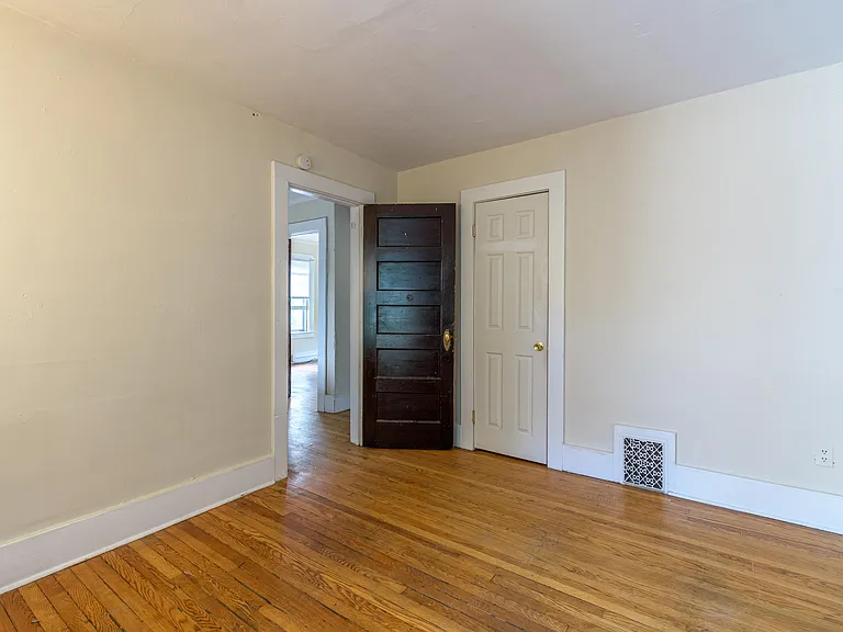 760 Harvard St — Photo 3