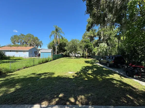 215 Parker St, Leesburg, FL 34748