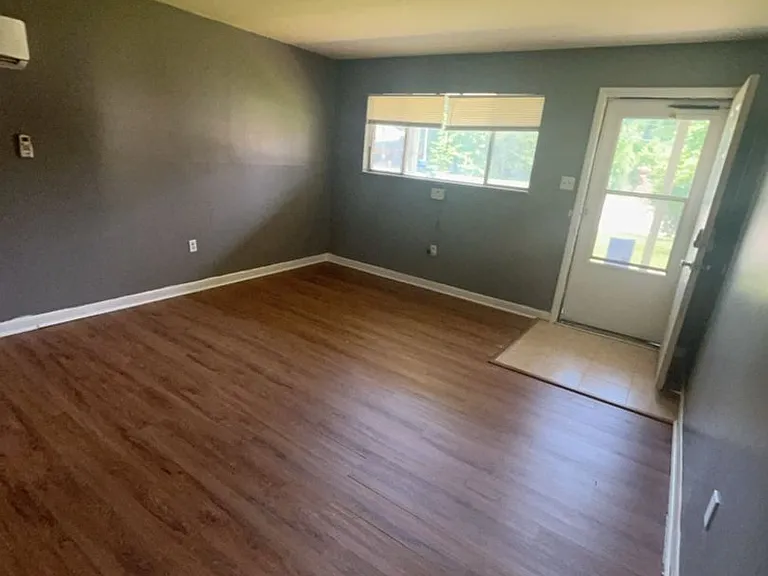 Holston Apartments — Photo 30