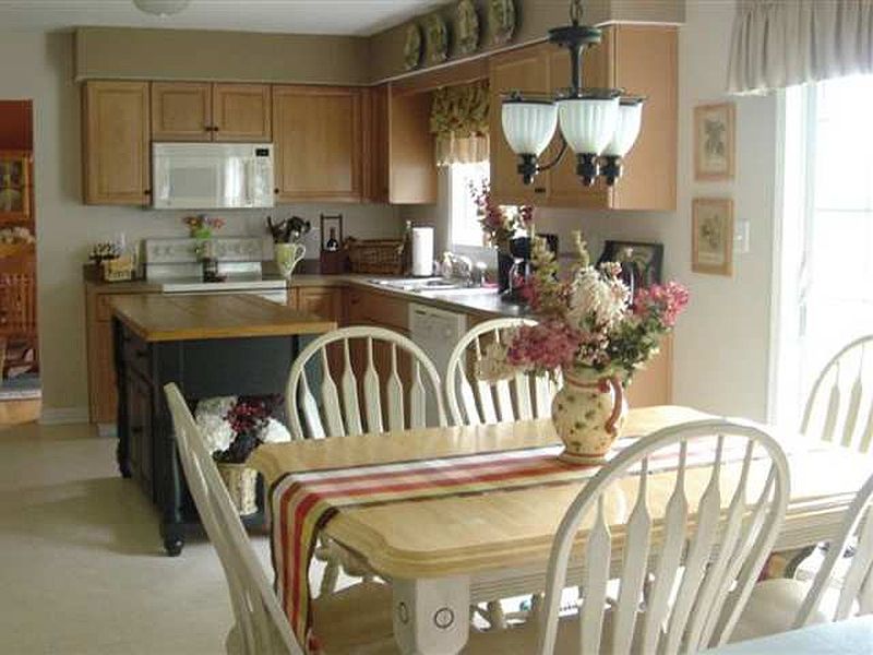 4th image of 44 ASHGROVE Lane