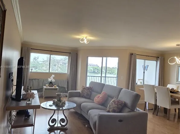 13705 SW 12th St APT 202B, Pembroke Pines, FL 33027