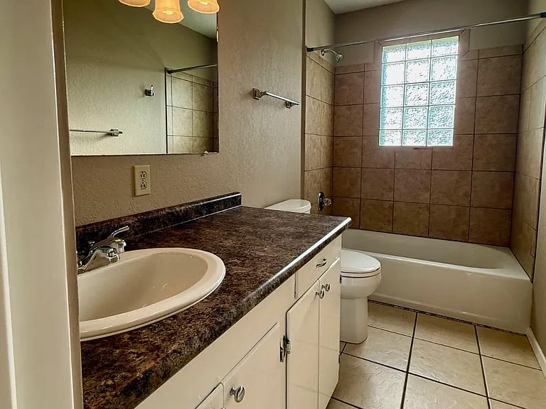 10514 FM 1650 — Photo 13