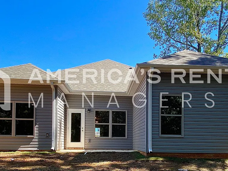 489 Andrew Dr — Photo 19