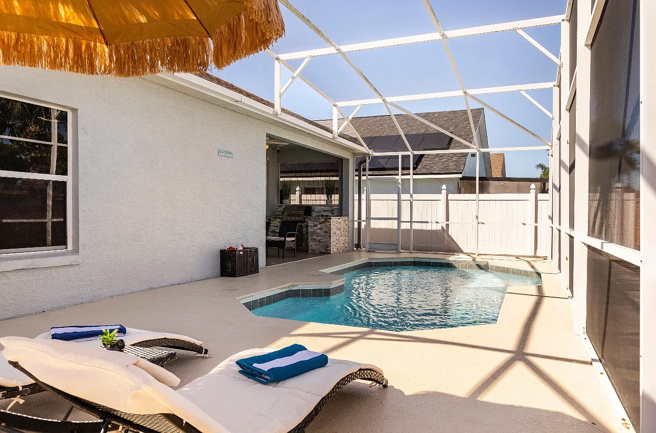 1041 Jaybee Ave — Photo 3