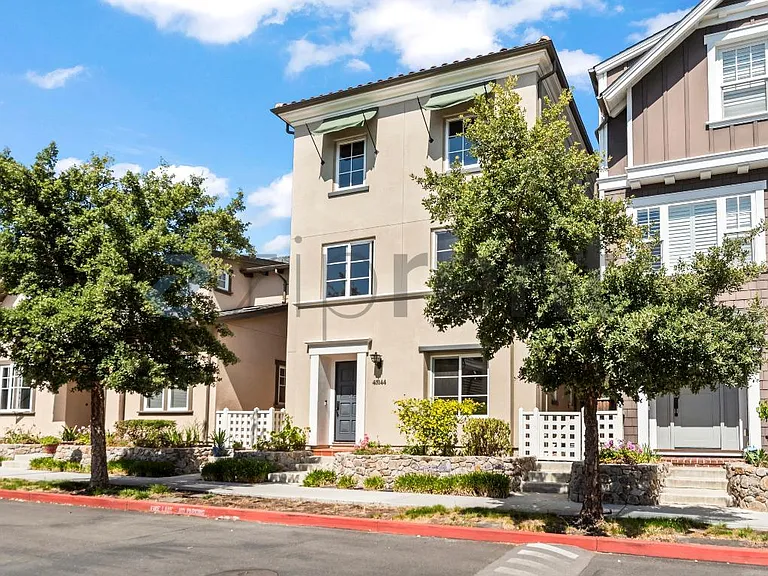 43144 Calle Sagrada — Photo 2