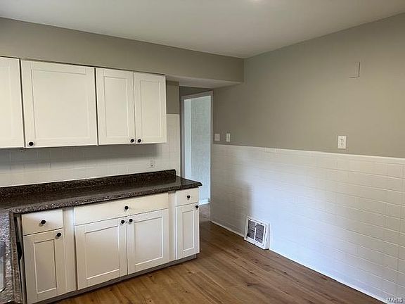 5th image of 250 Saint Daniel Ln