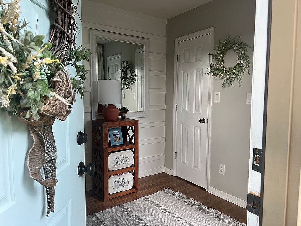 1st image of 16347 Southwood Dr