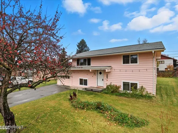 1715 Bartlett Dr, Anchorage, AK 99507
