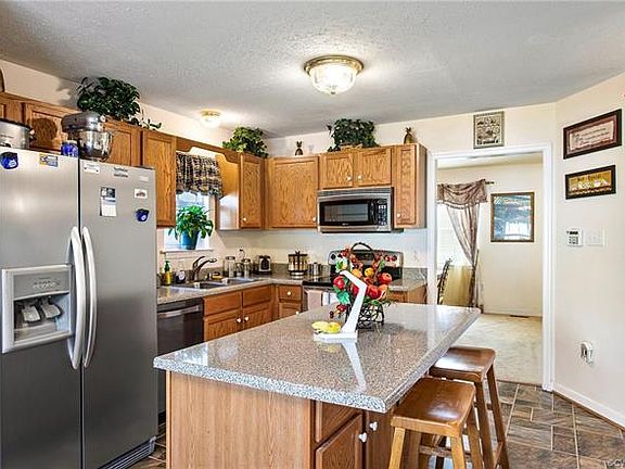 3rd image of 4399 Oakleys Ln