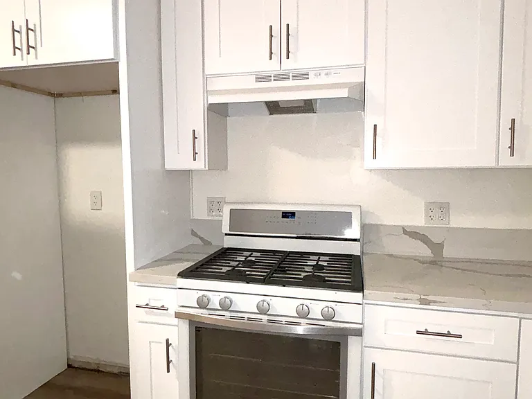 11420 Mina Ave #1 — Photo 10
