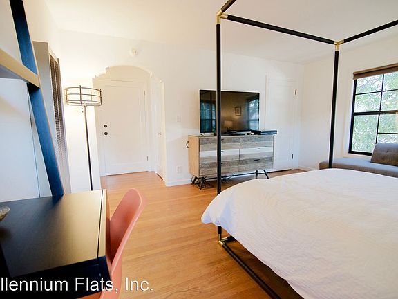 4th image of 670 N El Camino Real APT 4