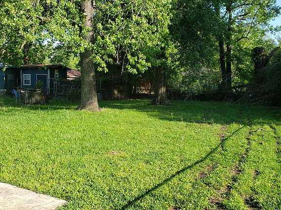 2nd image of 995 Trinidad St