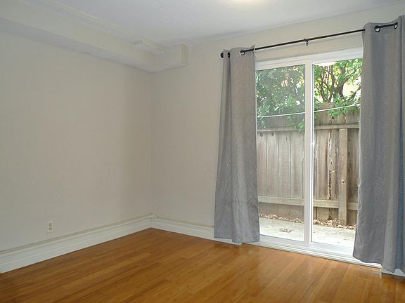 4th image of 7395 Rainbow Dr