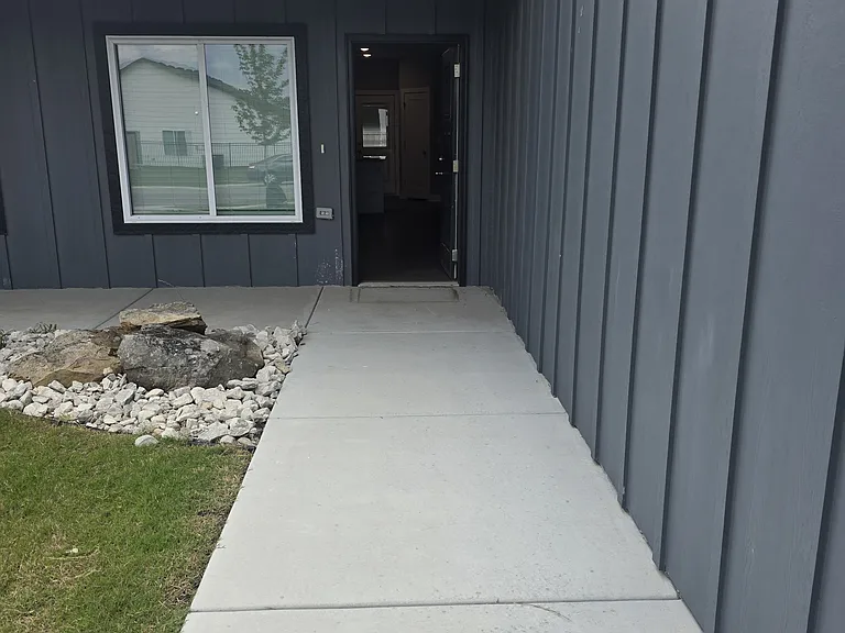 2751 S Greenleaf St — Photo 5