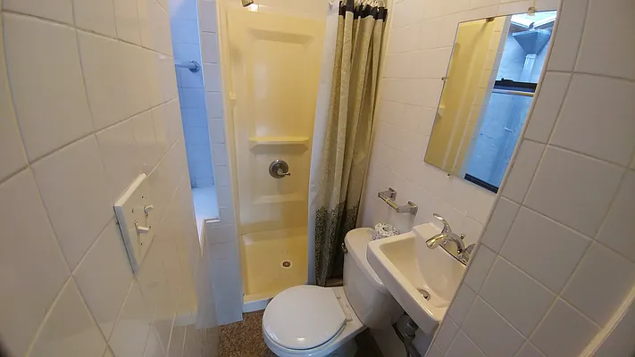 Rented by Downtown Mgt & Realty LLC | media 19