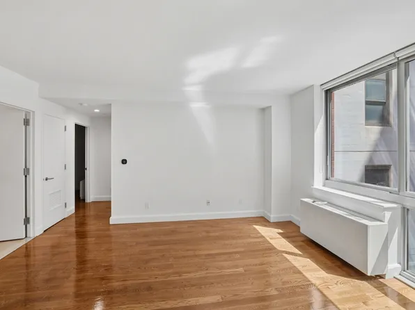 225 Schermerhorn Street image 1 of 21