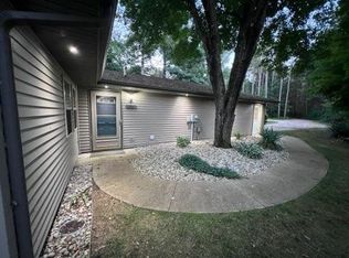 18718 Lawrence Dr, Stanwood, MI 49346