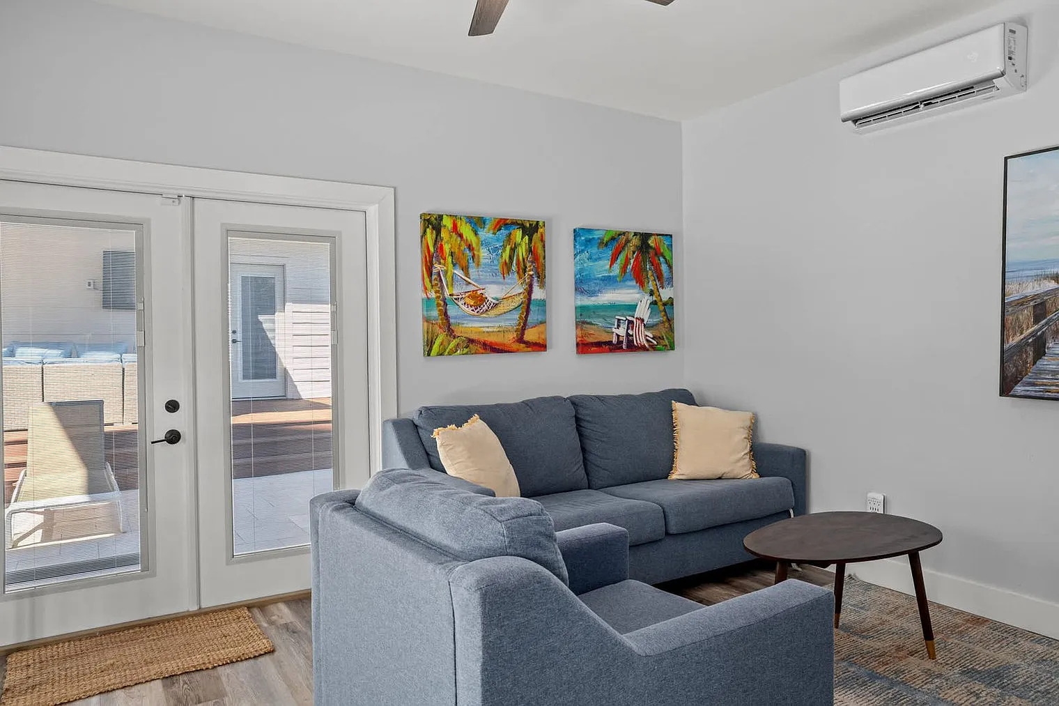 6 bed, 4.0 bath, 2992 sqft, $7,959 — Photo 2