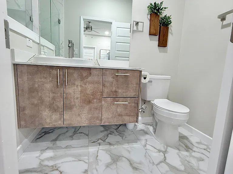 505 N Emerald Ave #4 — Photo 14