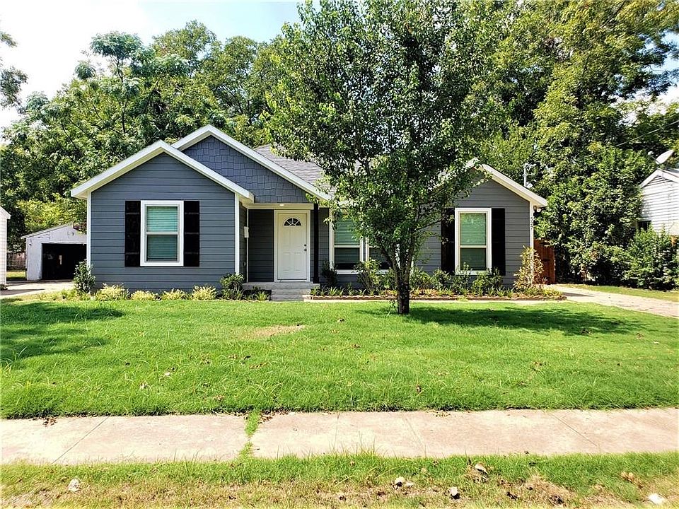 1st image of 527 Ravenwood Dr