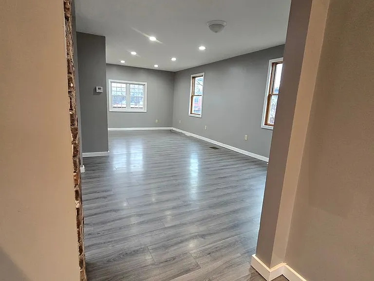 1723 Rebecca St — Photo 6