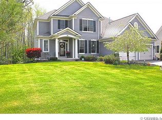 18 Amber Hill Dr, Pittsford, NY 14534