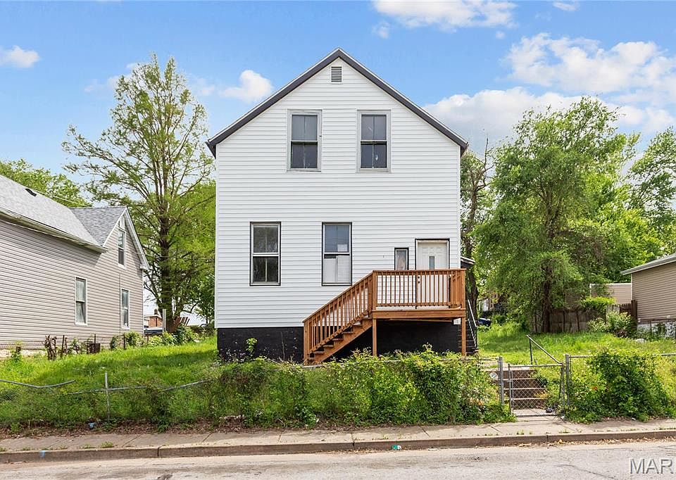 2nd image of 108 Horn Ave
