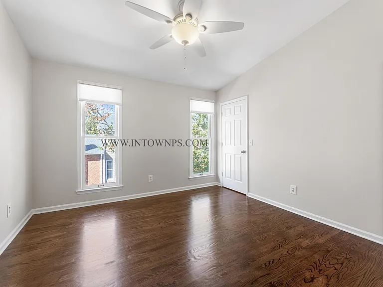 657 Park Village Dr NE — Photo 16
