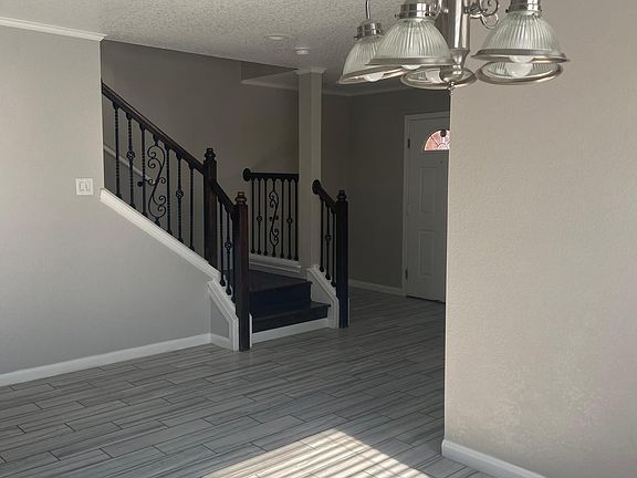 4th image of 3203 Crested Creek Dr